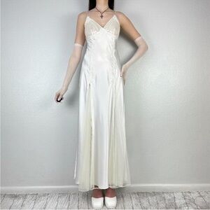 2002 Vintage Y2K Victoria's Secret Cream Satin Bridal Slip Dress SZ M